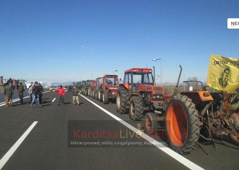 Οι αγρότες βγήκαν στους δρόμους -Πού κάνουν το πρώτο μπλόκο, ποια θα ακολουθήσουν [εικόνες & βίντεο] | iefimerida.gr 6