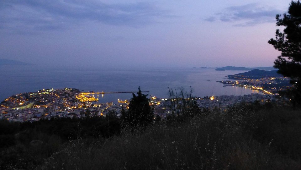 «Βούλιαξε» η Καβάλα από Βούλγαρους και Τούρκους τουρίστες | iefimerida.gr 3