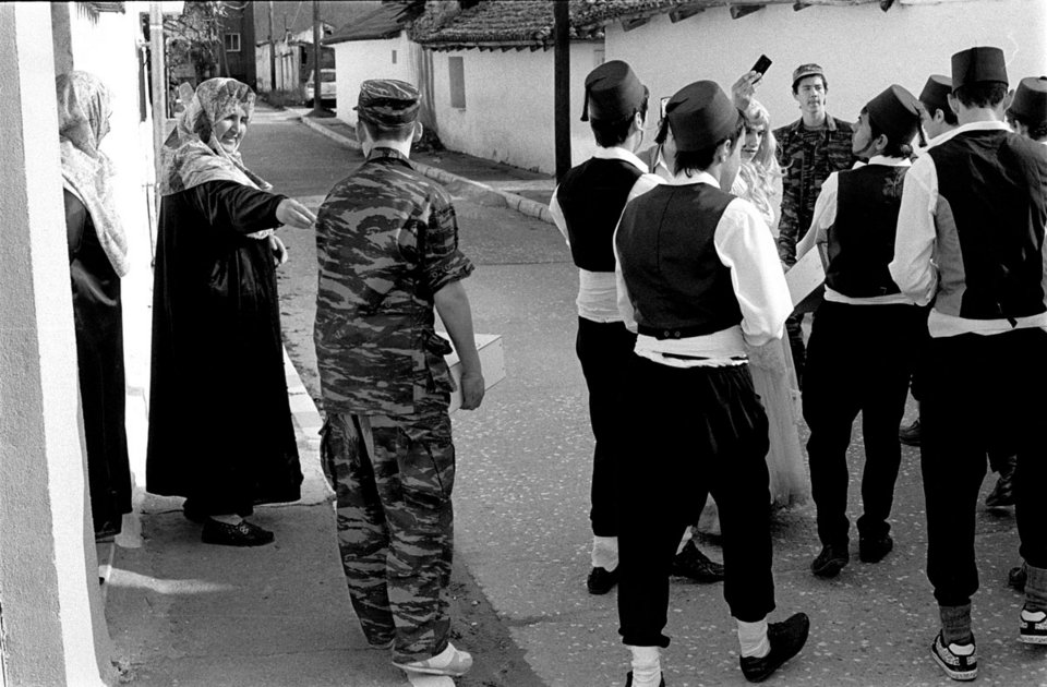 Ερχονται τα Φώτα -Οι Αράπηδες, τα Μπαμπούγερα, οι Μωμόγεροι και η Καμήλα [εικόνες & βίντεο] | iefimerida.gr 4