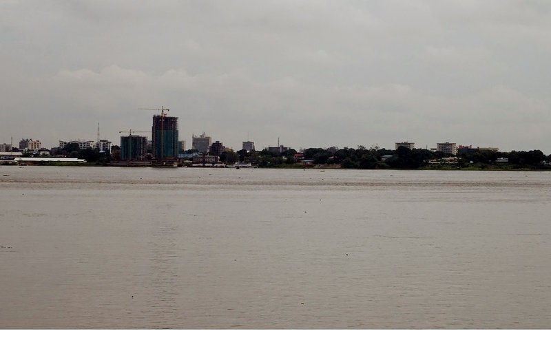 Θεοφάνεια στο Κονγκό – Συγκίνηση στην τελετή αγιασμού των υδάτων στο δεύτερο μεγαλύτερο ποταμό του κόσμου [εικόνες] | iefimerida.gr 1