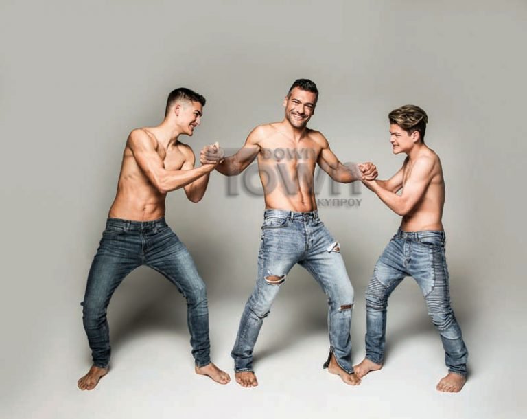 Η φωτογράφιση του Στέλιου Κρητικού με τους γιους του, πριν φύγει για Survivor [εικόνες] | iefimerida.gr 0