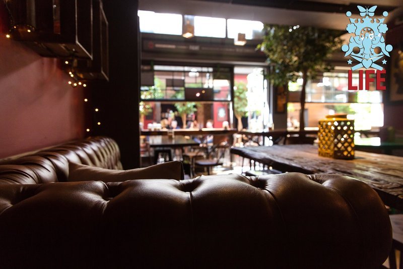 Αυτό είναι το cafe-bar του Χάρη Γιακουμάτου από το Survivor 2 -Φτιαγμένο για να περάσεις ολόκληρη τη μέρα σου [εικόνες] | iefimerida.gr 3