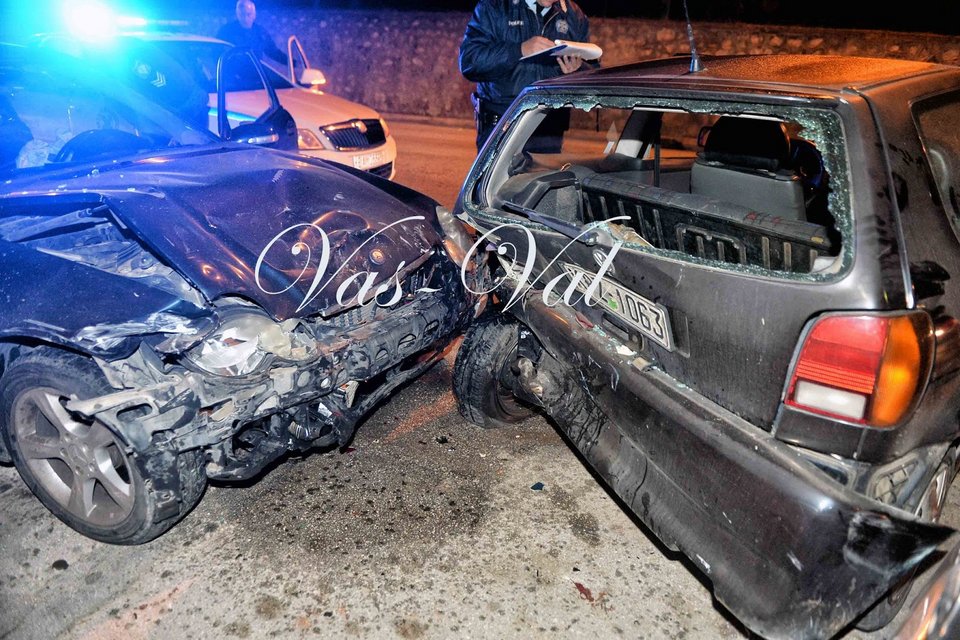 Kόρινθος: Μεθυσμένος οδηγός πήρε σβάρνα και κατέστρεψε 6 αυτοκίνητα [εικόνες & βίντεο] | iefimerida.gr 3