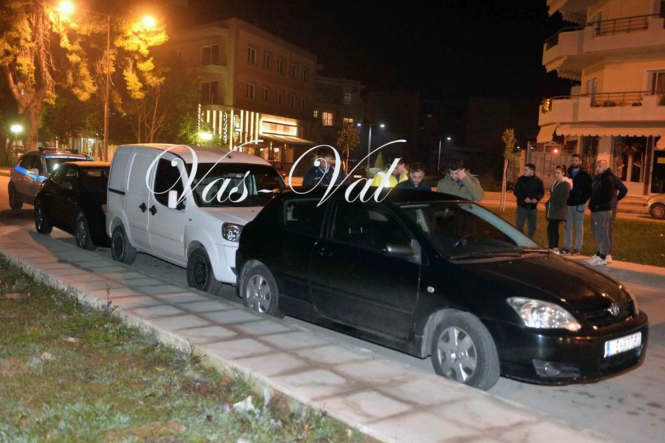 Kόρινθος: Μεθυσμένος οδηγός πήρε σβάρνα και κατέστρεψε 6 αυτοκίνητα [εικόνες & βίντεο] | iefimerida.gr 0