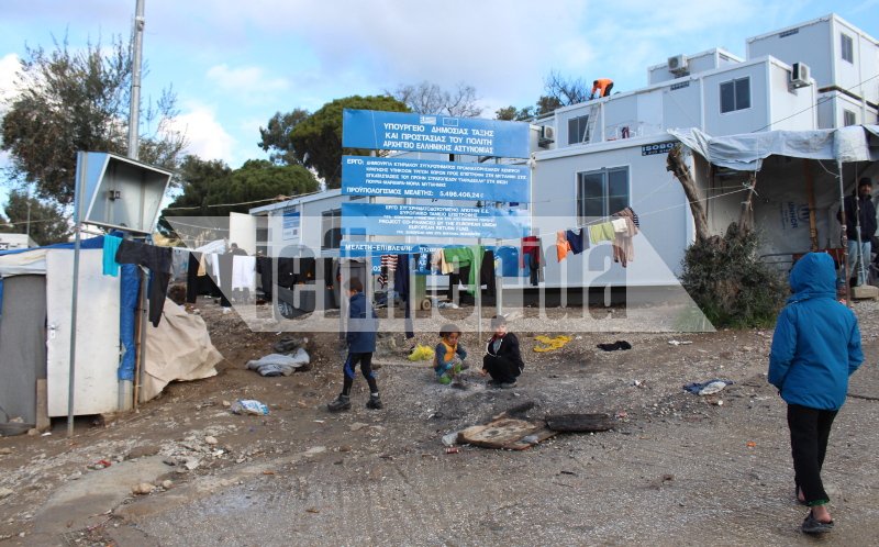 Το iefimerida στη Μόρια -Μέσα σε σκηνές, στο κρύο, κοιμούνται 2.000 πρόσφυγες και μετανάστες [εικόνες] | iefimerida.gr 2