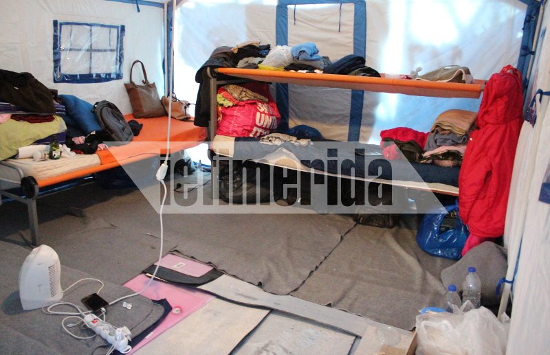 Το iefimerida στη Μόρια -Μέσα σε σκηνές, στο κρύο, κοιμούνται 2.000 πρόσφυγες και μετανάστες [εικόνες] | iefimerida.gr 4