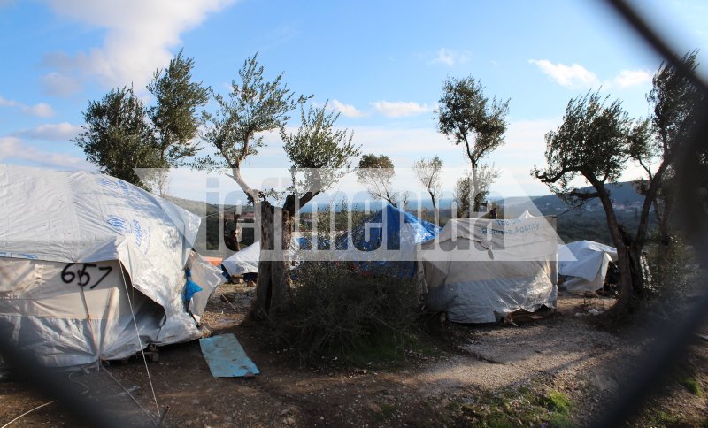 Το iefimerida στη Μόρια -Μέσα σε σκηνές, στο κρύο, κοιμούνται 2.000 πρόσφυγες και μετανάστες [εικόνες] | iefimerida.gr 7