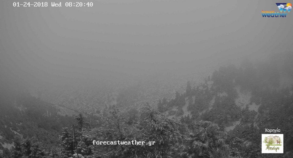 Χιόνια, πάγος και ισχυροί άνεμοι στην Πάρνηθα -Στους -4 η θερμοκρασία [εικόνες] | iefimerida.gr 0