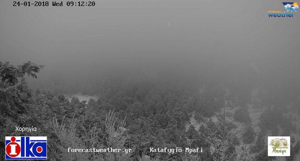 Χιόνια, πάγος και ισχυροί άνεμοι στην Πάρνηθα -Στους -4 η θερμοκρασία [εικόνες] | iefimerida.gr 1