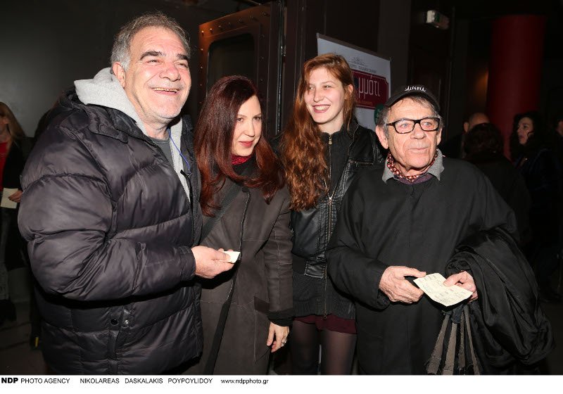 Ο Γιάννης Μποσταντζόγλου με την κόρη του, Θαλασσινή, στο θέατρο [εικόνες] | iefimerida.gr 1