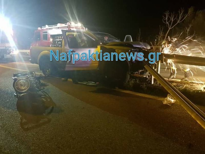 Τροχαίο στη Ναύπακτο: Εικόνες που σοκάρουν από απεγκλωβισμό οδηγού | iefimerida.gr 2