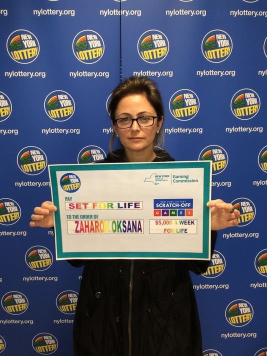 Αγόρασε κατά λάθος ένα ξυστό και κέρδισε 5 εκατομμύρια δολάρια [εικόνα] | iefimerida.gr 0