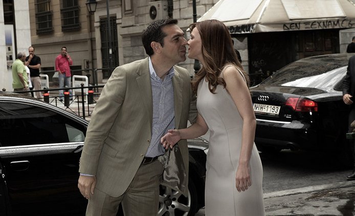 Η εικόνα της έξαλλης Αχτσιόγλου με το ΠΑΜΕ έγινε viral -Το Twitter το απόλαυσε [εικόνες] | iefimerida.gr 12