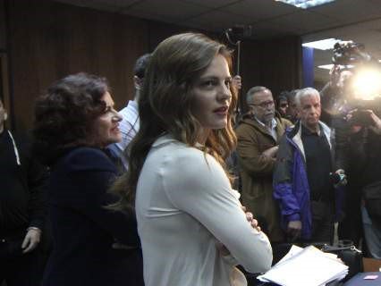 Η εικόνα της έξαλλης Αχτσιόγλου με το ΠΑΜΕ έγινε viral -Το Twitter το απόλαυσε [εικόνες] | iefimerida.gr 17