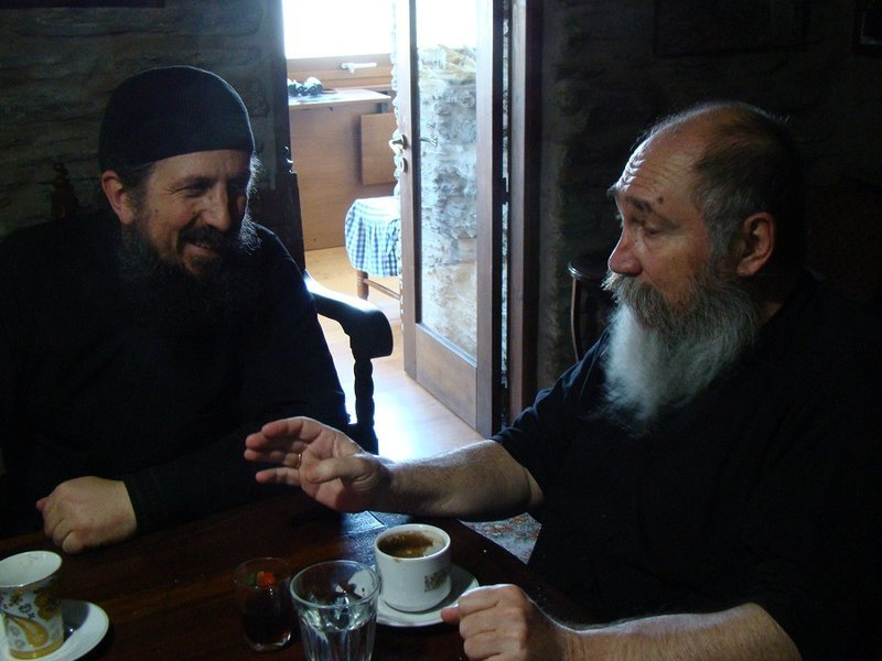 Η άγνωστη σχέση του Τζίμη Πανούση με την Εκκλησία -Η επίσκεψη σε μοναστήρι και η ανατρεπτική συζήτηση [εικόνες] | iefimerida.gr 1