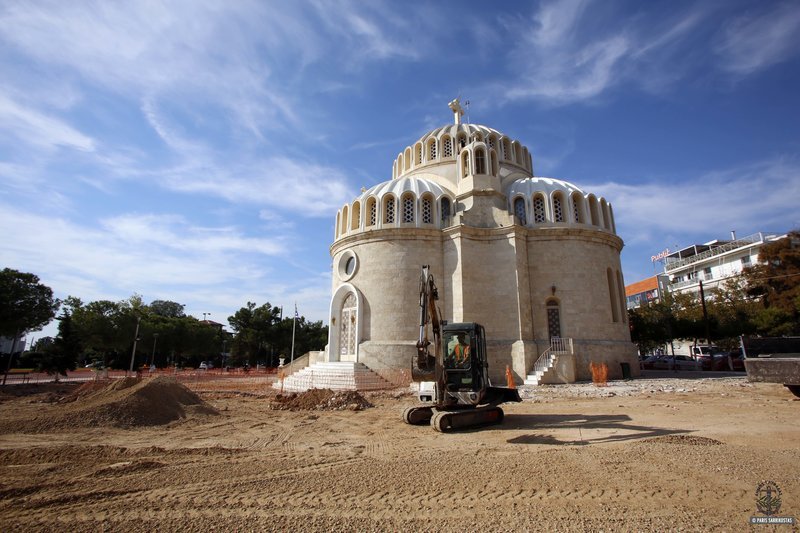 Ελαμψε η εμβληματική εκκλησία της Γλυφάδας -Ανάπλαση στο προαύλιο του Αγίου Κωνσταντίνου [εικόνες] | iefimerida.gr 0