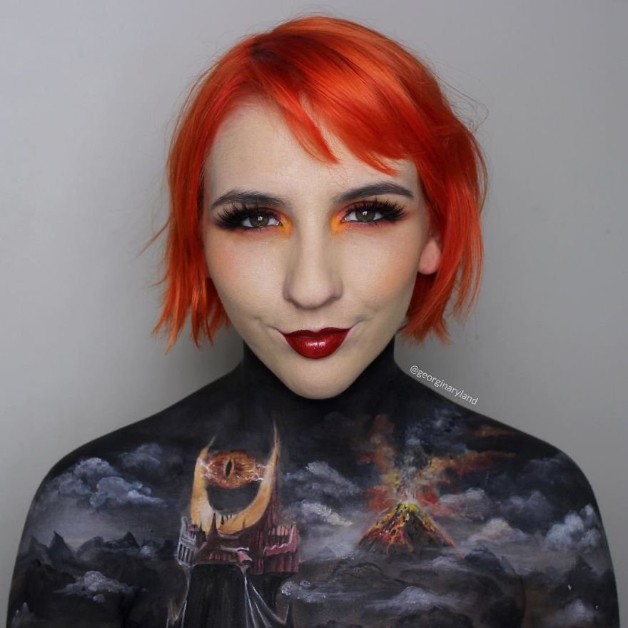 Μακιγιέζ κάνει το σώμα της... πίνακα -Εκπληκτικά έργα με καμβά το σώμα της [εικόνες] | iefimerida.gr 3