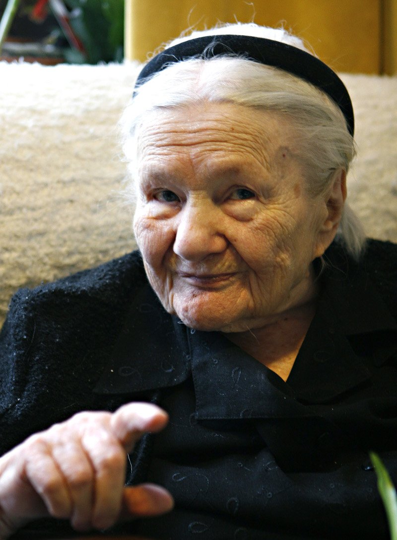 Ιρένα Σέντλερ: Εσωσε 2.500 παιδιά στον Β’ ΠΠ -Τα έκρυβε σε εργαλειοθήκες, σακιά και φέρετρα [εικόνες] | iefimerida.gr 1