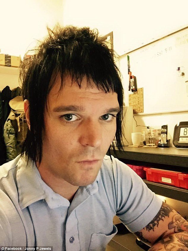 Πέθανε 33χρονος ηθοποιός του Star Trek [εικόνες] | iefimerida.gr 1