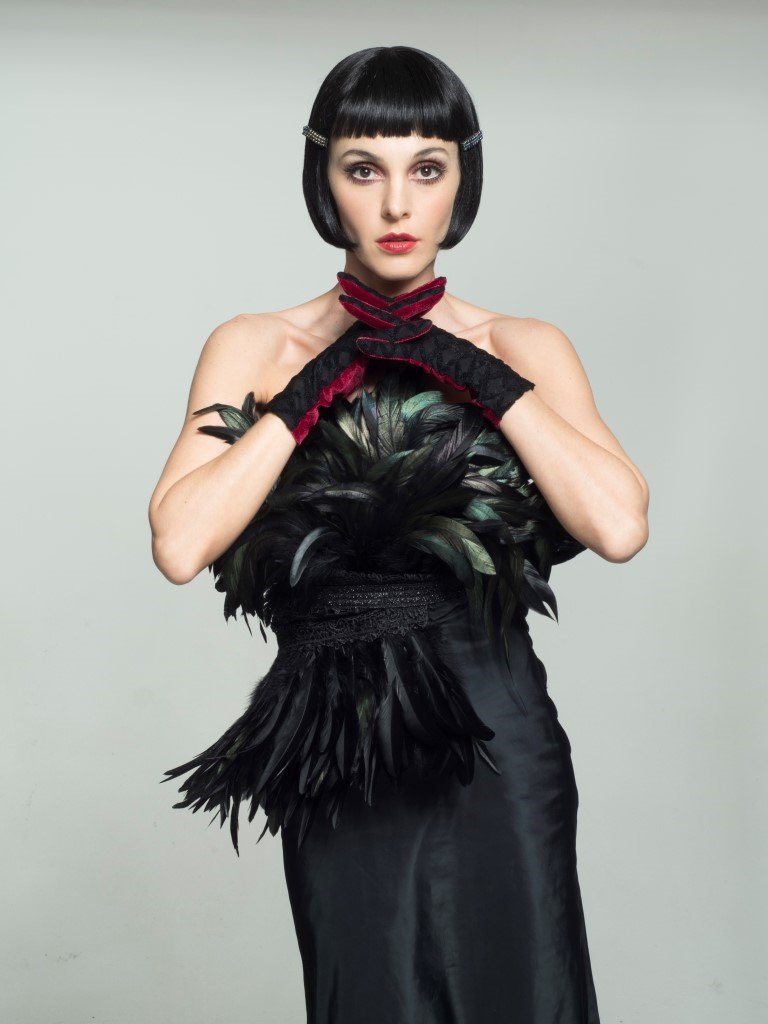 O Ζαχαράτος αφιερώνει την παράσταση «Καμπαρέ» στη Βουγιουκλάκη -Με μαύρο βέλο η Τάμτα [εικόνες] | iefimerida.gr 4