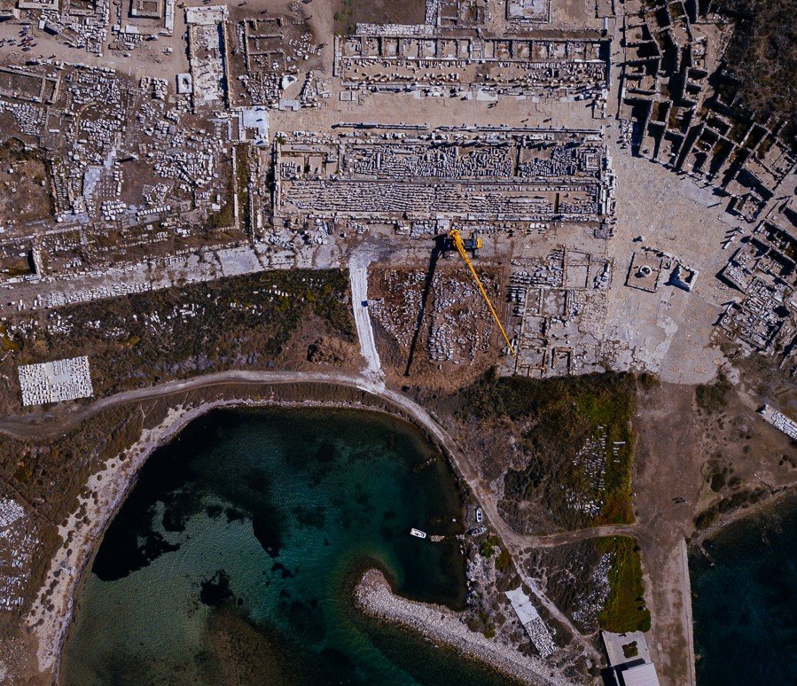 Η θαυμαστή μαρμάρινη Στοά του Φιλίππου στη Δήλο -Συνεχίζονται οι εργασίες αναστήλωσης [εικόνες] | iefimerida.gr 1