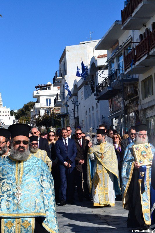 Στην Τήνο ο Μητσοτάκης για τα Θεοφάνεια -Το μήνυμά του [εικόνες] | iefimerida.gr 2