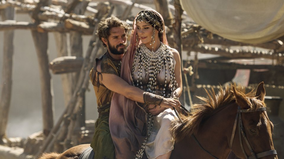 Αντιδράσεις και ρατσιστικά σχόλια για νέα σειρά του BBC -Δίας, Αχιλλέας και Πάτροκλος είναι μαύροι ηθοποιοί [εικόνες] | iefimerida.gr 2