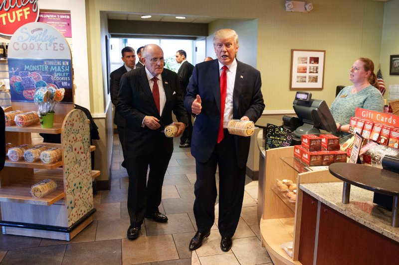  Η «φρικτή» διατροφή του Ντόναλντ Τραμπ- Τρώει ακόμη και 4 σάντουιτς σε ένα γεύμα [εικόνες] | iefimerida.gr 0