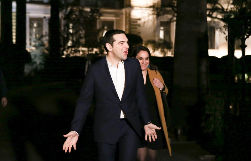 Παυλόπουλος: Να εξαλείψει η ΠΓΔΜ τον αλυτρωτισμό -Τσίπρας: Γίνονται βήματα [βίντεο] | iefimerida.gr 4