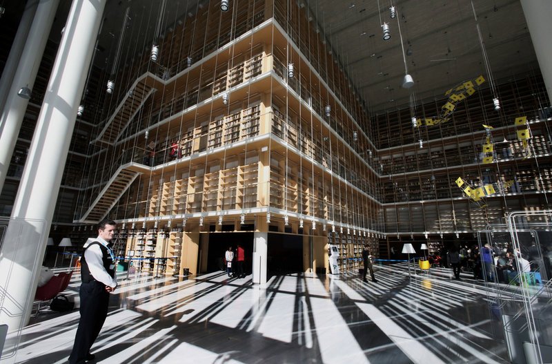 Καρέ καρέ η μετακίνηση ενός θησαυρού -Η Εθνική Βιβλιοθήκη μετακομίζει στο «Σταύρος Νιάρχος» [εικόνες] | iefimerida.gr 4