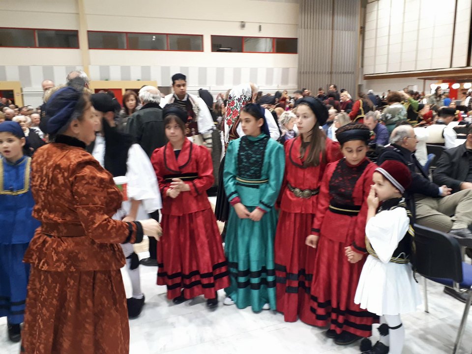 Βλάχικο αντάμωμα στο Βελλίδειο -Χιλιάδες χορευτές από όλη την Ελλάδα [βίντεο] | iefimerida.gr 0