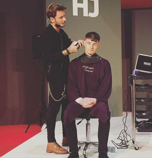 Το νέο λουκ του Γουίλιαμ -Πλήρωσε 180 λίρες για να τον κουρέψουν γουλί [εικόνες] | iefimerida.gr 1