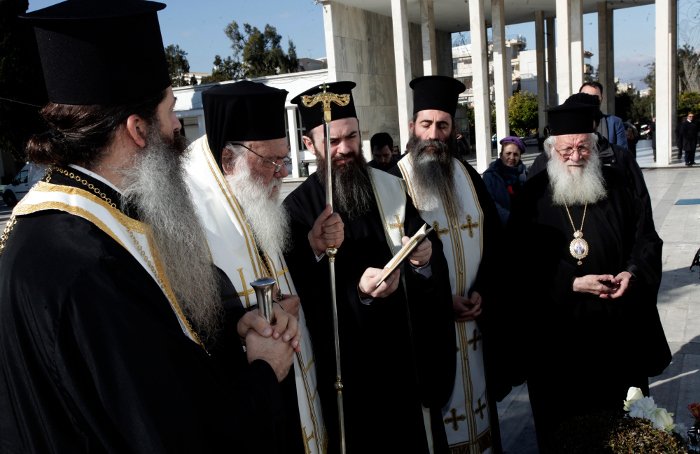 Τρισάγιο στη μνήμη του αρχιεπισκόπου Χριστόδουλου παρουσία Ιερώνυμου [εικόνες] | iefimerida.gr 3