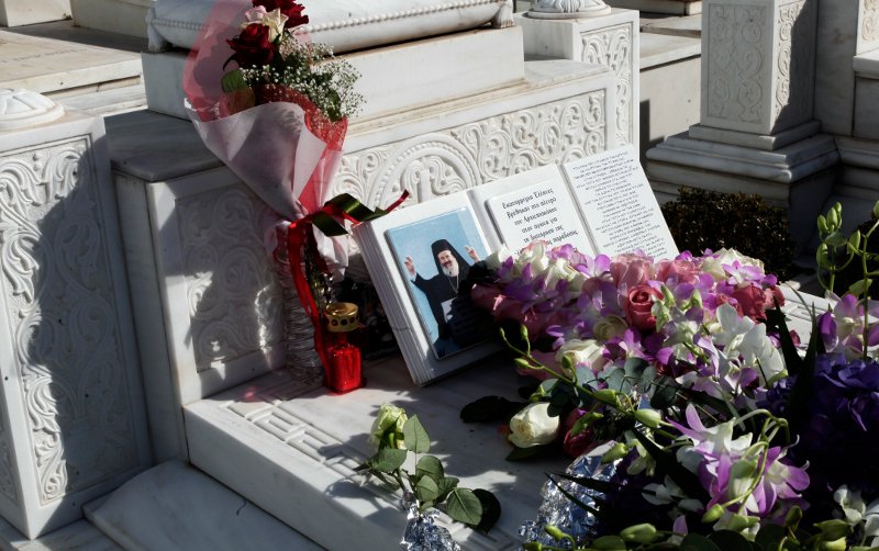 Τρισάγιο στη μνήμη του αρχιεπισκόπου Χριστόδουλου παρουσία Ιερώνυμου [εικόνες] | iefimerida.gr 1