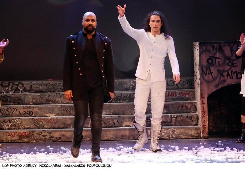 Ο Ησαΐας Ματιάμπα μας συστήνει για πρώτη φορά τον αδελφό του- Είναι ίδιοι [εικόνες] | iefimerida.gr 2