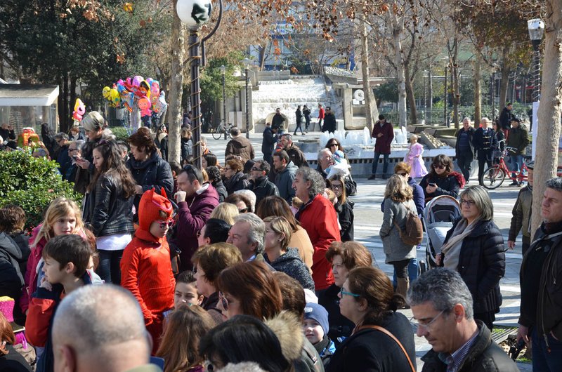 Ξέφρενο γλέντι στην Λάρισα -Γιόρτασαν τα «μπουλούκια» [εικόνες & βίντεο] | iefimerida.gr 12