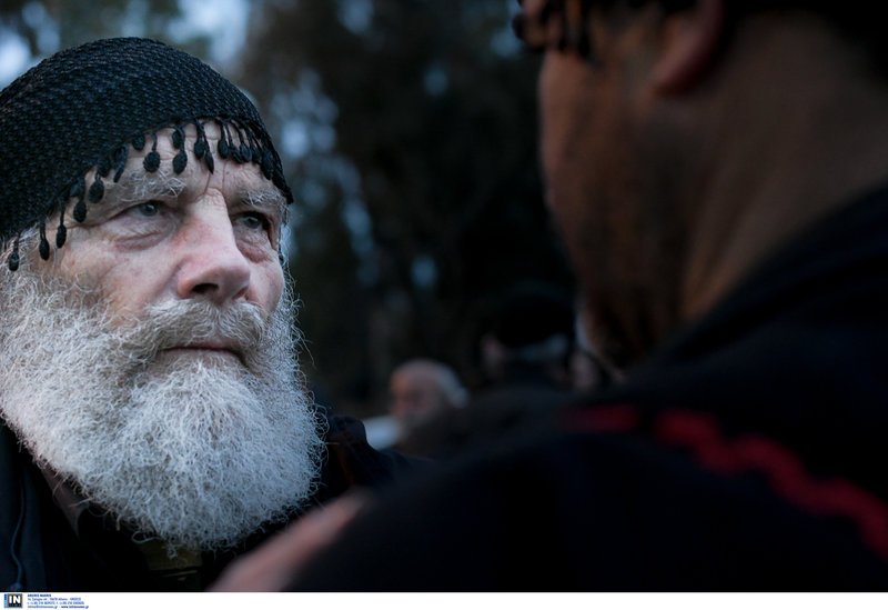 Οι φυσιογνωμίες του συλλαλητηρίου: Μακεδονομάχοι, Κρητικοί, καλόγριες, στολές παραλλαγής και απλοί πολίτες στο Σύνταγμα [εικόνες]  | iefimerida.gr 20