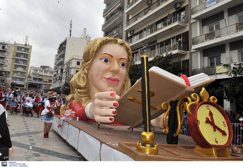 Πατρινό Καρναβάλι 2018: Πέντε ώρες υπερθέαμα -Χιλιάδες καρναβαλιστές, παρέλαση αρμάτων [εικόνες & βίντεο] | iefimerida.gr 1