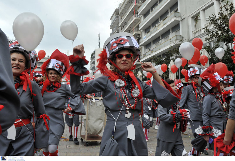 Πατρινό Καρναβάλι 2018: Πέντε ώρες υπερθέαμα -Χιλιάδες καρναβαλιστές, παρέλαση αρμάτων [εικόνες & βίντεο] | iefimerida.gr 3