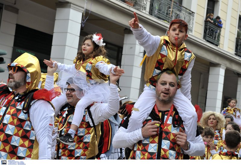Πατρινό Καρναβάλι 2018: Πέντε ώρες υπερθέαμα -Χιλιάδες καρναβαλιστές, παρέλαση αρμάτων [εικόνες & βίντεο] | iefimerida.gr 6