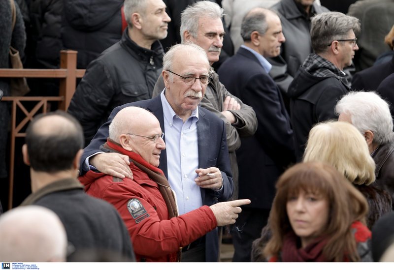 Το τελευταίο αντίο στη σύζυγο του Σωκράτη Φάμελλου, Καλλιόπη Καραγιαννίδου [εικόνες] | iefimerida.gr 6