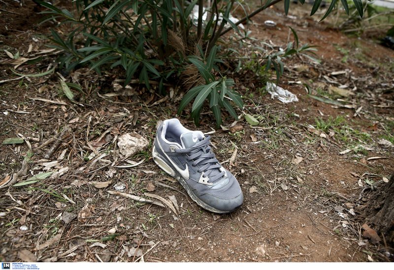 Τροχαίο σοκ για τον Ηλία Βρεττό -Σμπαράλια το αυτοκίνητο, με κατάγματα στο νοσοκομείο ο τραγουδιστής [εικόνες] | iefimerida.gr 11