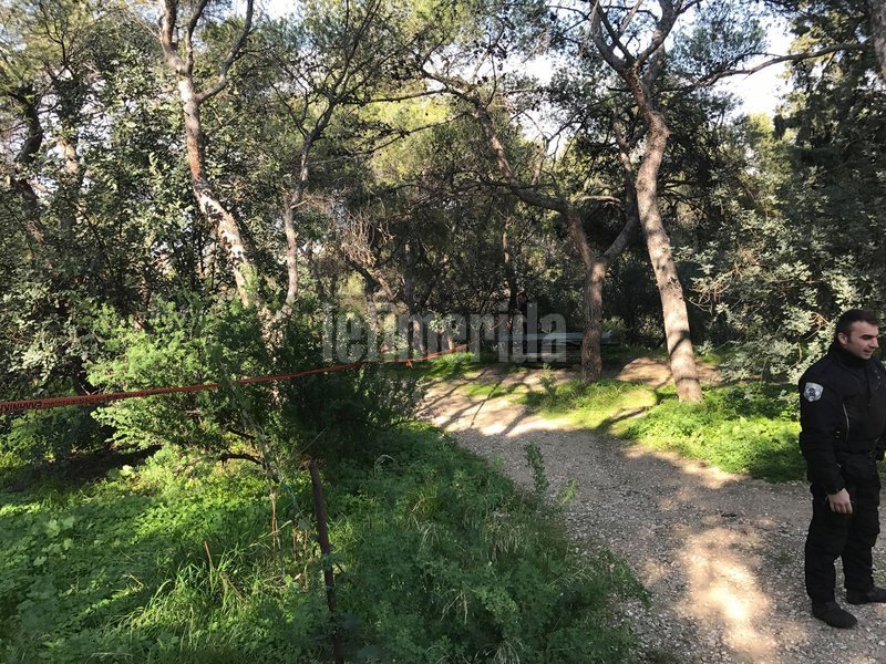 Βρέθηκε βλήμα όλμου στον λόφο του Φιλοπάππου -Στο σημείο κλιμάκιο του Στρατού | iefimerida.gr 3