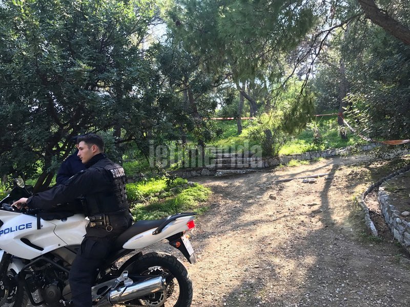 Βρέθηκε βλήμα όλμου στον λόφο του Φιλοπάππου -Στο σημείο κλιμάκιο του Στρατού | iefimerida.gr 4