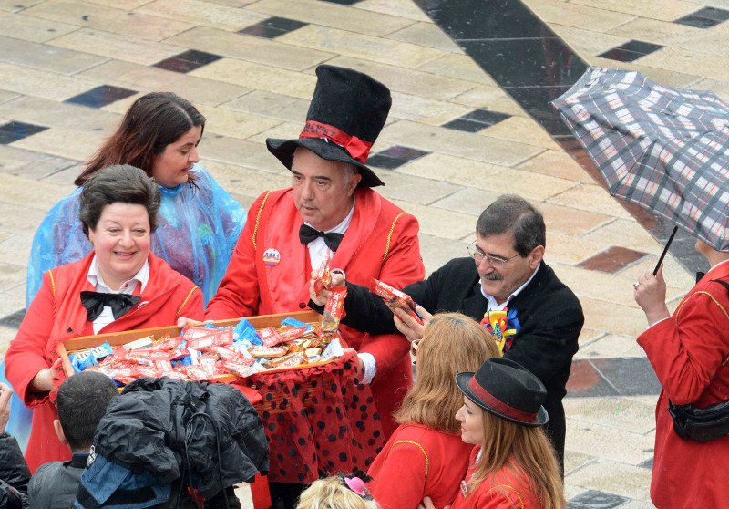 Στην τελική ευθεία το Καρναβάλι της Πάτρας: Με κρυμμένο θησαυρό, παρέλαση & κάψιμο καρνάβαλου [βίντεο] | iefimerida.gr 0