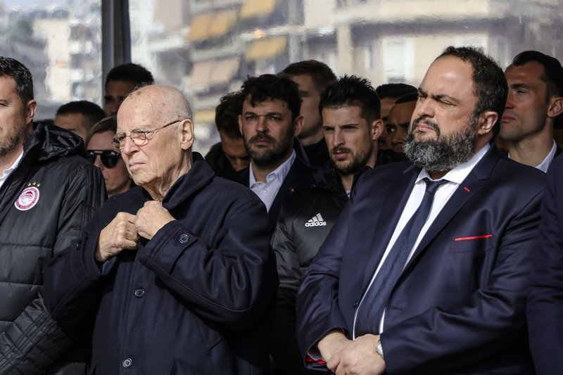 H οικογένεια του Ολυμπιακού στο μνημόσυνο για τη Θύρα 7 [εικόνες] | iefimerida.gr 0