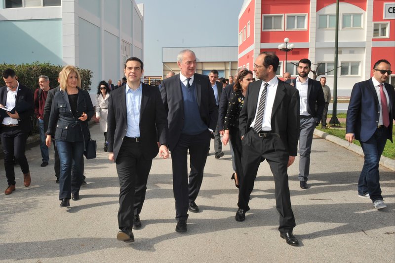 Τσίπρας στη φαρμακευτική «CBL»: Το τέλος της κρίσης περνά μέσα από την έρευνα [εικόνες] | iefimerida.gr 4