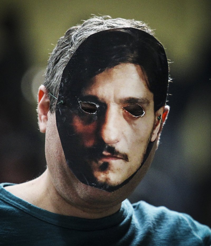 Παναθηναϊκός: Φίλοι του Παναθηναϊκού με μάσκα Γιαννακόπουλου στο ΟΑΚΑ [εικόνες] | iefimerida.gr 3