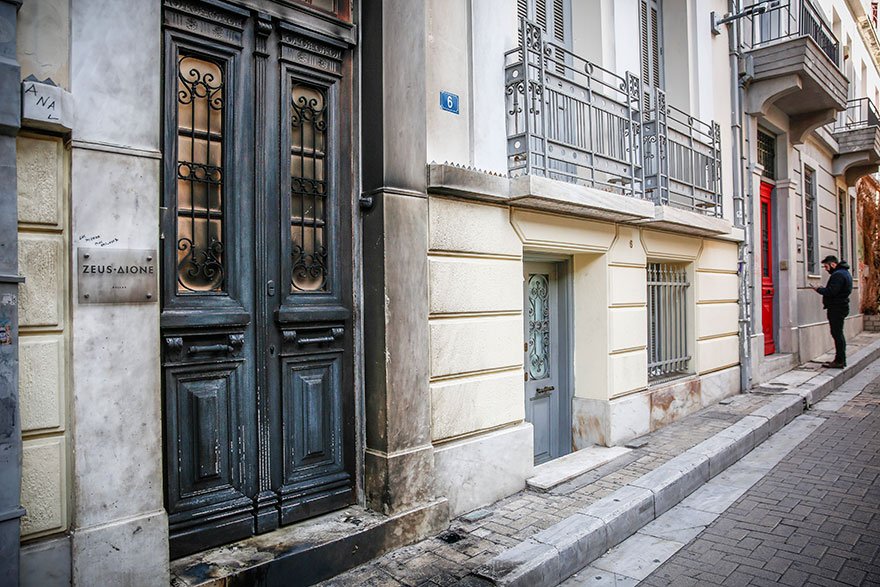 Βίντεο-ντοκουμέντο από τη στιγμή της έκρηξης στην επιχείρηση της Μαρέβας Μητσοτάκη | iefimerida.gr 4