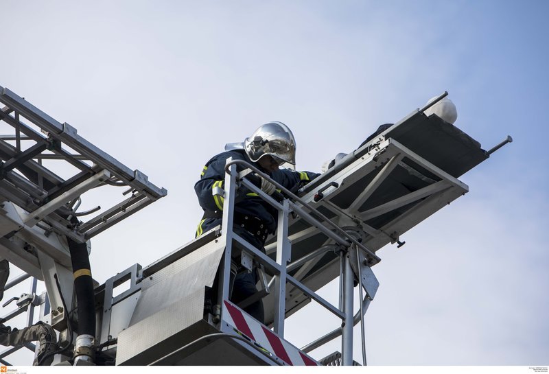Ασκηση απεγκλωβισμού στο ΑΧΕΠΑ -Ρεαλιστική, με φορεία, οξυγόνα και τραυματίες [εικόνες & βίντεο] | iefimerida.gr 0